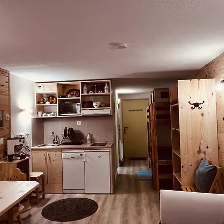 Apartment Eyssina *